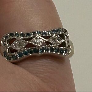 Edwardian Era vintage white gold ring with diamonds and sapphires